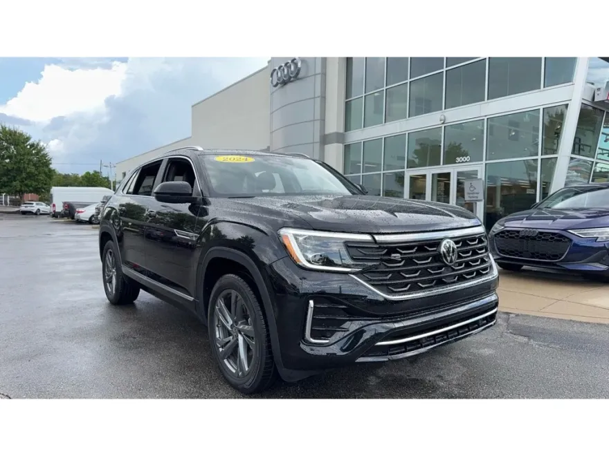 2024 Volkswagen Atlas Cross Sport SEL R-Line photo 1