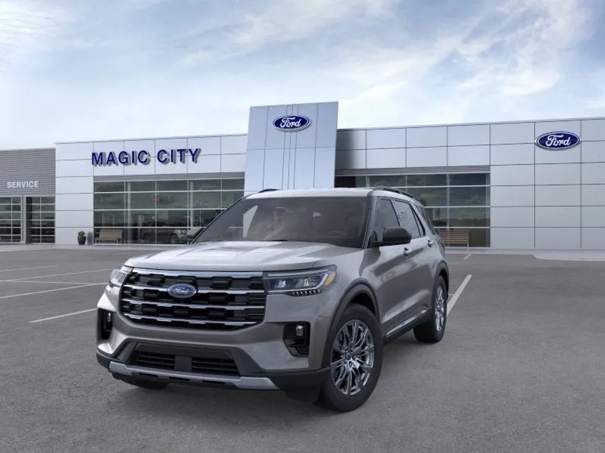 2025 Ford Explorer photo 1