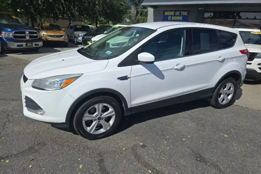 2014 Ford Escape SE Sport photo 1