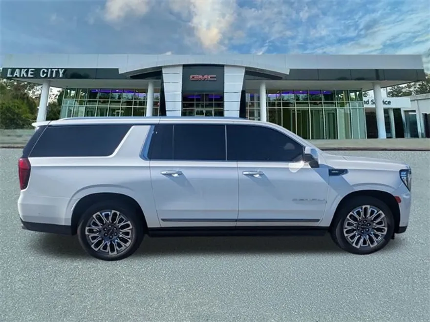 2024 Gmc Yukon XL Denali Ultimate photo 1