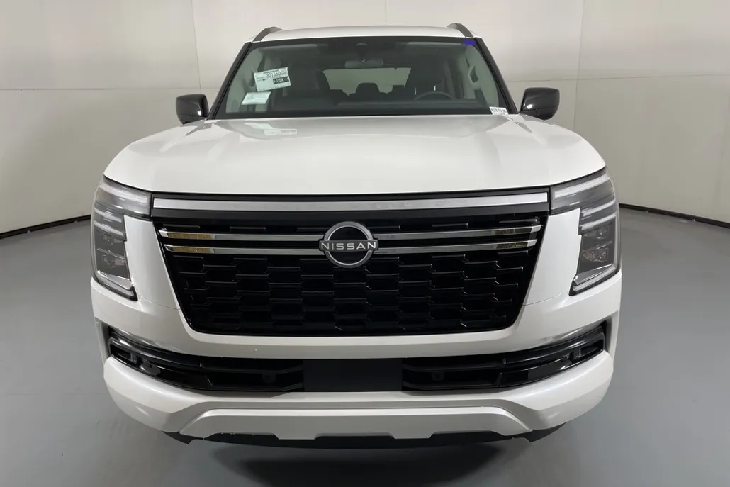2025 Nissan Armada SV photo 1