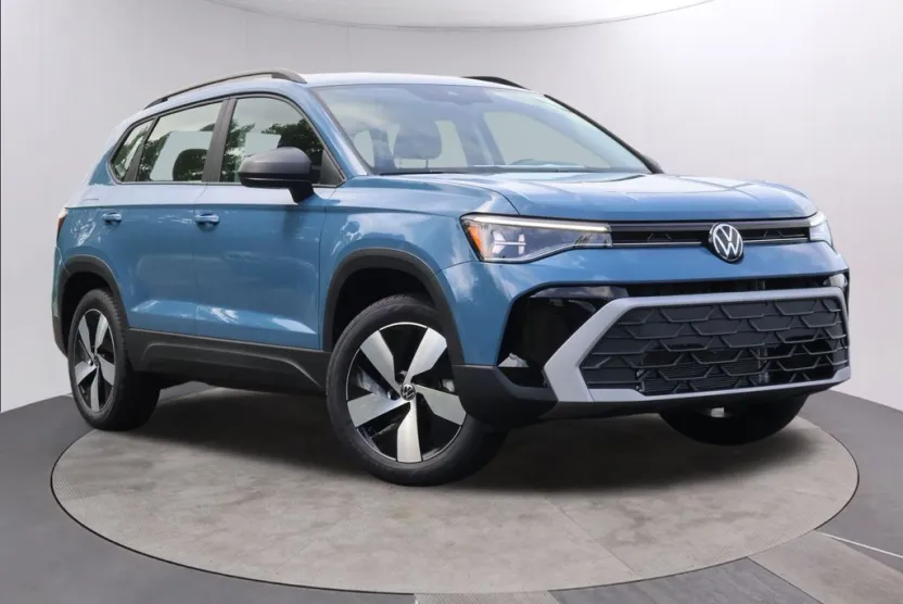 2025 Volkswagen Taos S photo 1