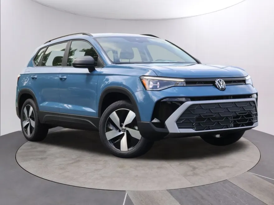 2025 Volkswagen Taos S photo 1