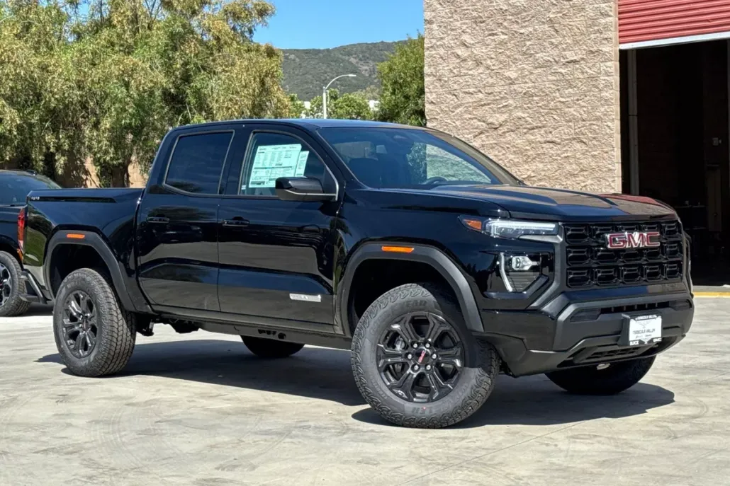 2025 Gmc Canyon Elevation photo 1