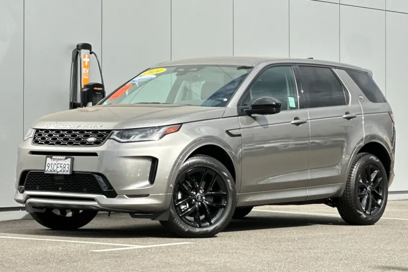 2024 Land Rover Discovery Sport S photo 1