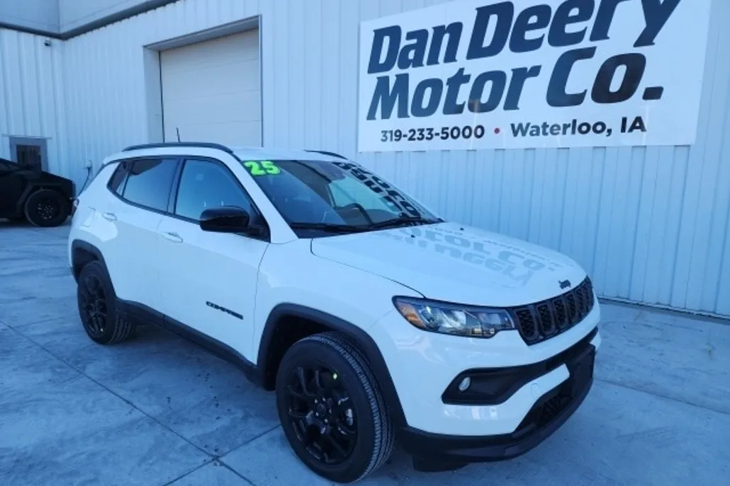 2025 Jeep Compass Latitude photo 1