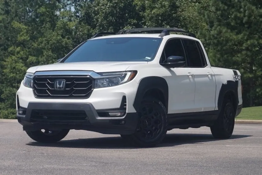 2022 Honda Ridgeline Black Edition photo 1