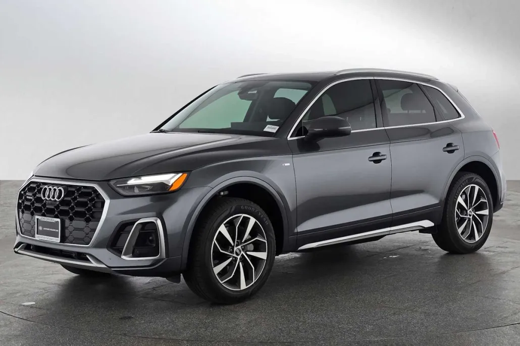 2022 Audi Q5 S line Premium Plus photo 1