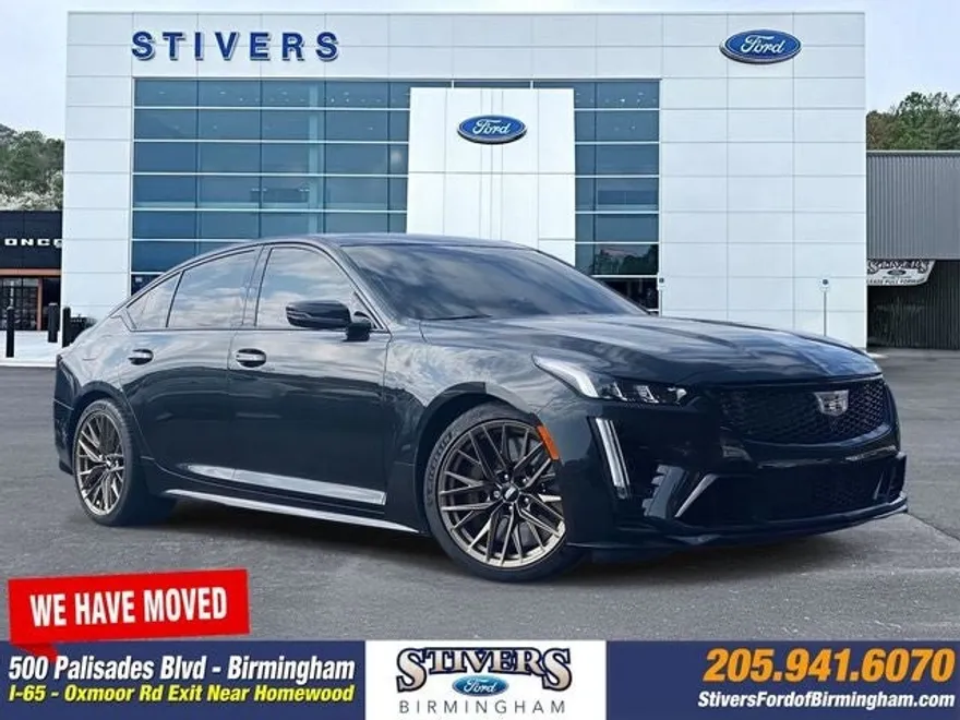 2024 Cadillac CT4 V photo 1