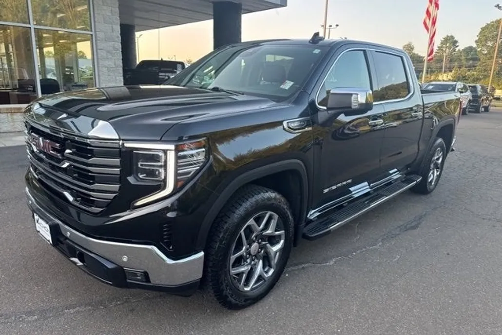 2024 Gmc Sierra 1500 SLT photo 1
