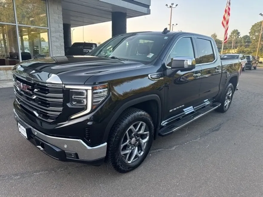 2024 Gmc Sierra 1500 SLT photo 1