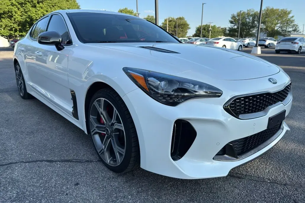 2020 Kia Stinger GT photo 1