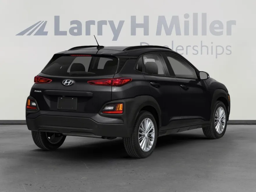 2021 Hyundai Kona SEL photo 2
