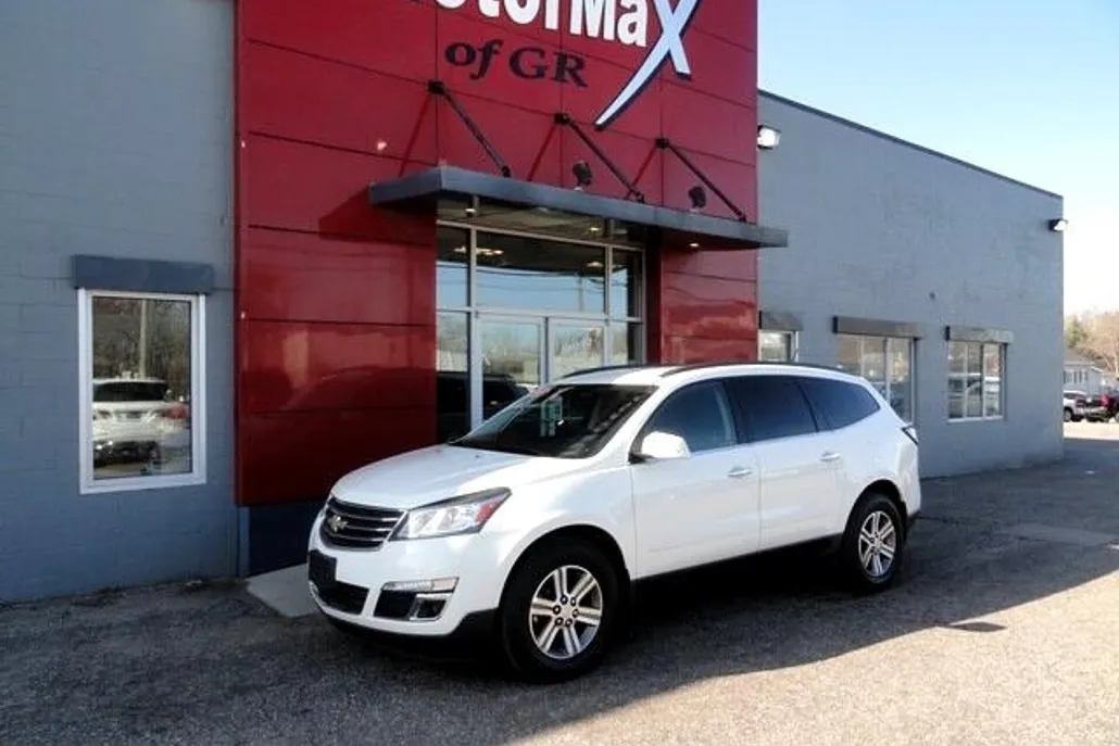 2015 Chevrolet Traverse 1LT photo 1
