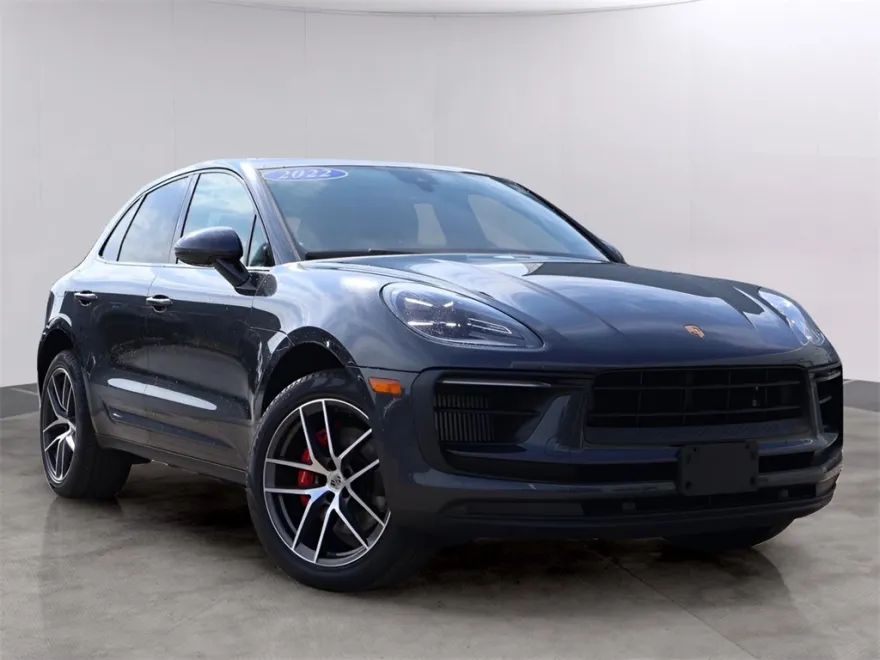 2022 Porsche Macan S photo 1