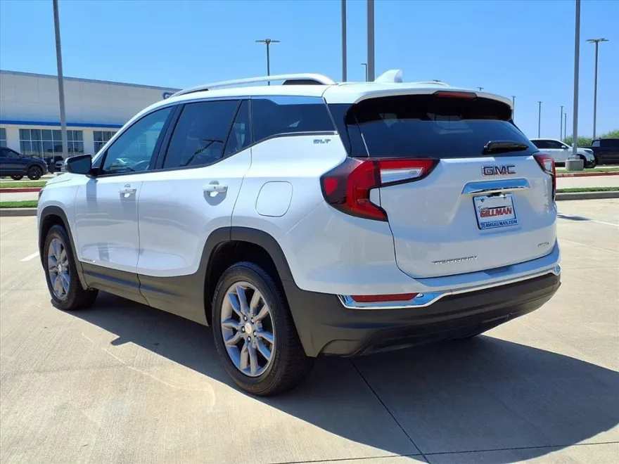 2024 Gmc Terrain SLT photo 1