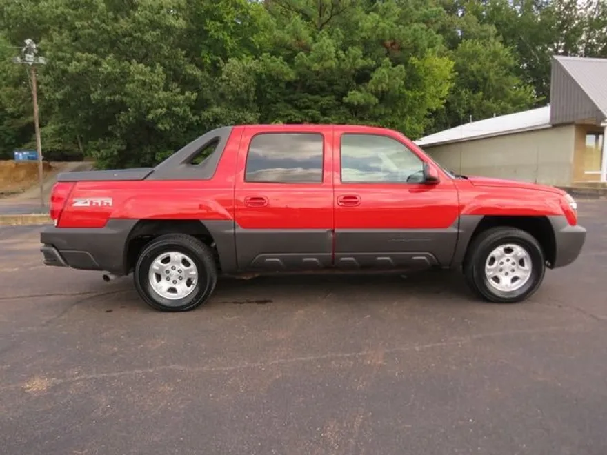 2003 Chevrolet Avalanche photo 1
