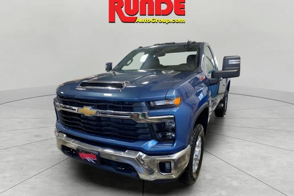 2025 Chevrolet Silverado 2500HD LT photo 1
