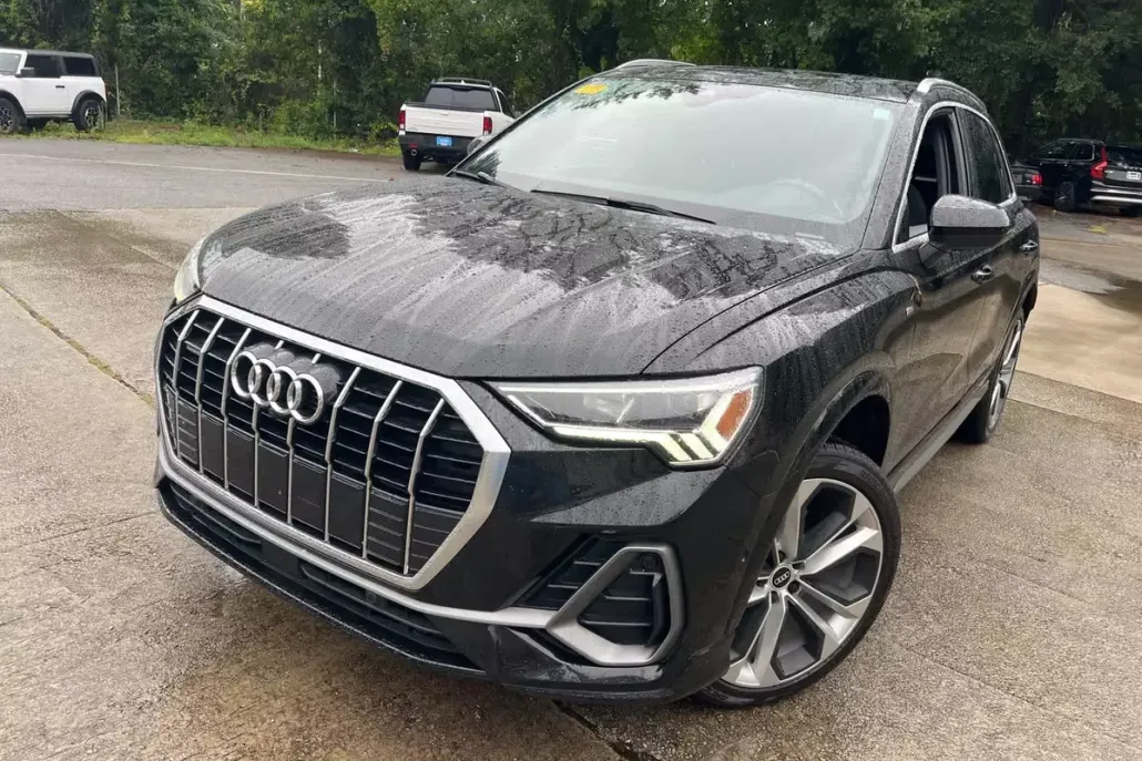 2021 Audi Q3 45 TFSI S line Premium photo 1