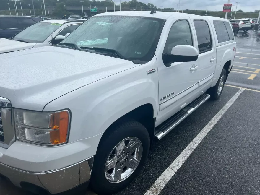 2011 Gmc Sierra 1500 SLT photo 1