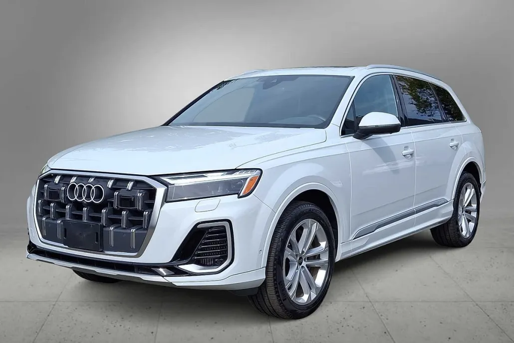2025 Audi Q7 Premium Plus photo 1