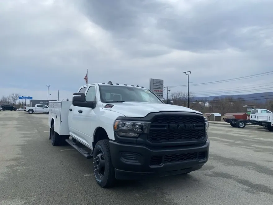 2024 Ram 3500 Tradesman photo 1