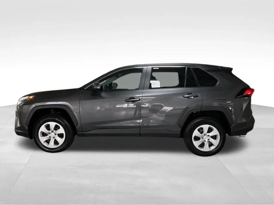 2025 Toyota RAV4 LE photo 1