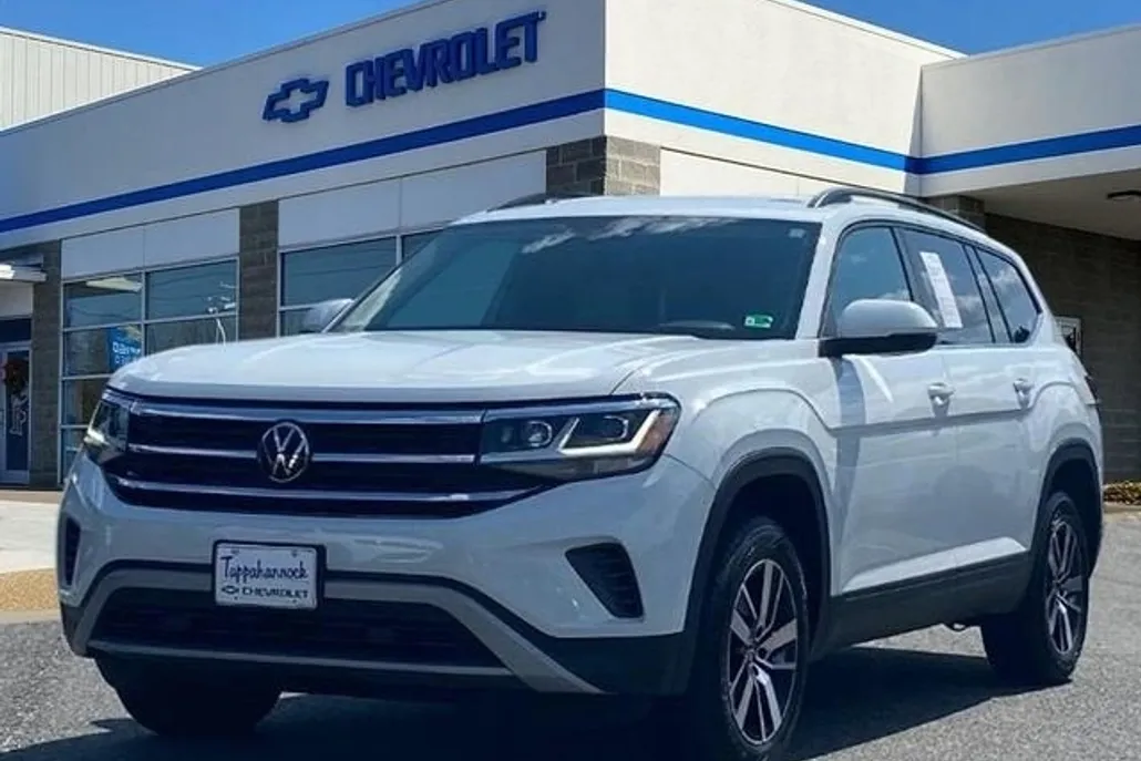 2023 Volkswagen Atlas SE photo 1