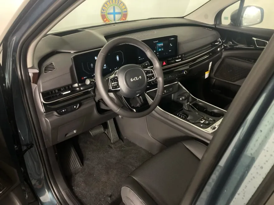 2026 Kia Carnival SX Prestige photo 1