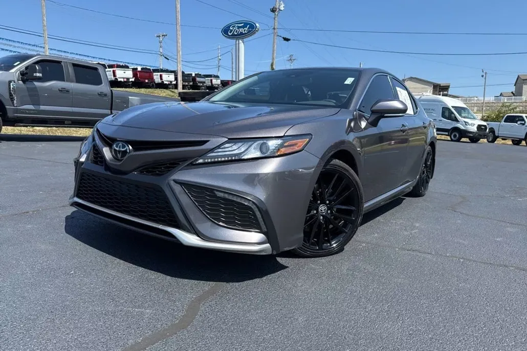 2023 Toyota Camry XSE photo 1