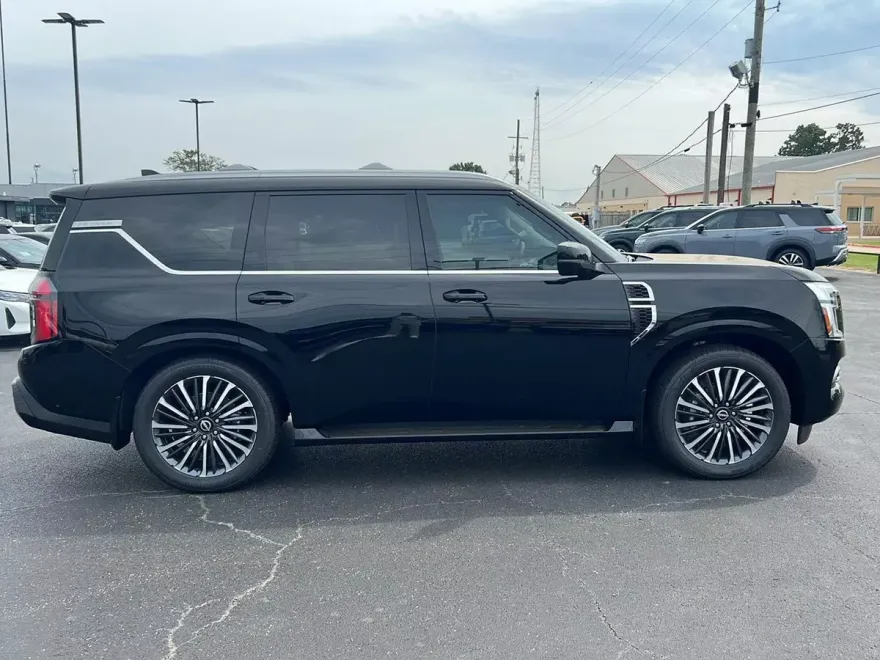2025 Nissan Armada Platinum Reserve photo 1