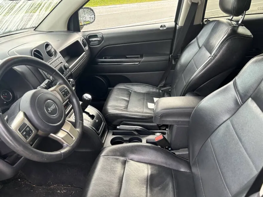 2012 Jeep Compass Limited photo 1