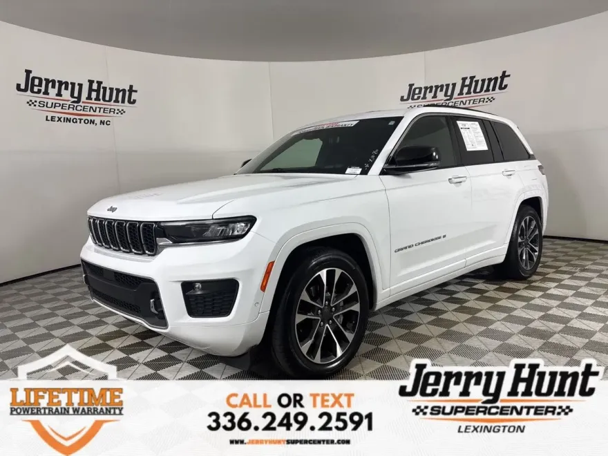 2022 Jeep Grand Cherokee Overland photo 1