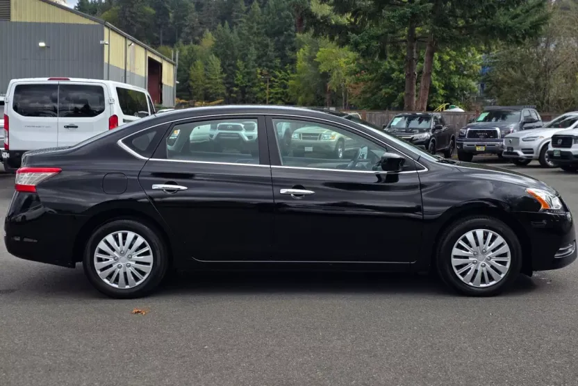 2013 Nissan Sentra photo 1