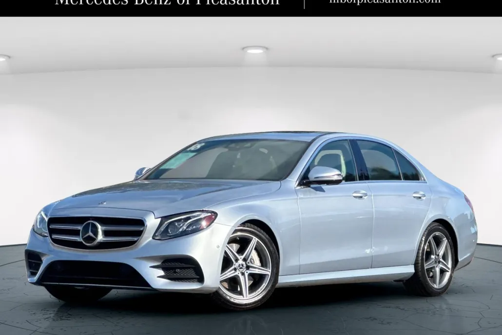 2018 Mercedes Benz E 300 Sedan photo 1