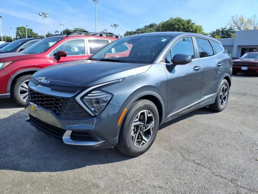 2024 Kia Sportage LX photo 1