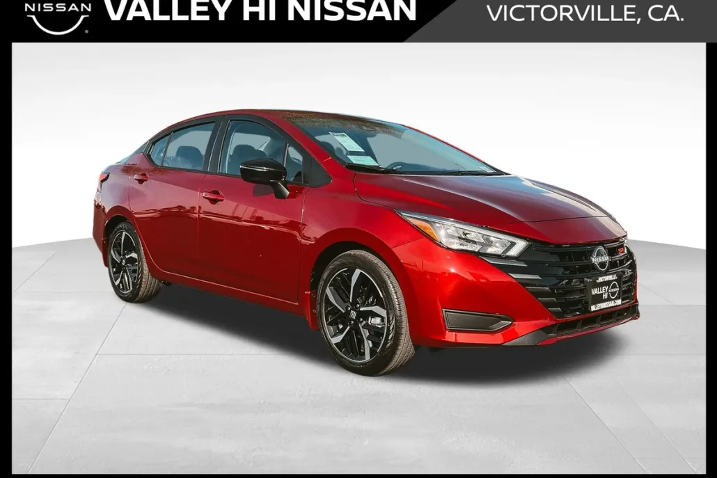 2025 Nissan Versa 1.6 SR photo 1