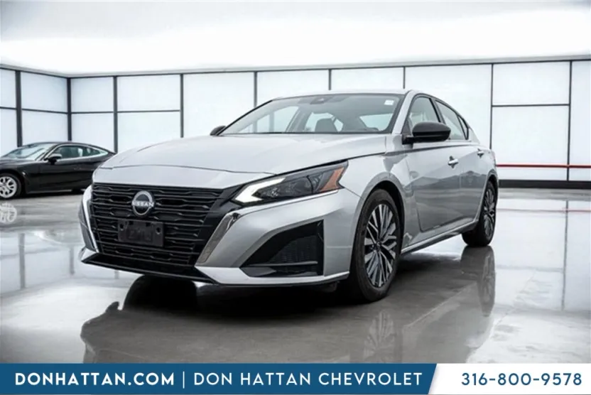 2024 Nissan Altima 2.5 SV photo 1
