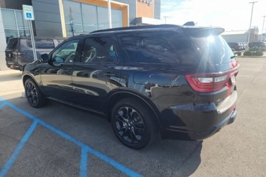2025 Dodge Durango R/T Plus photo 1