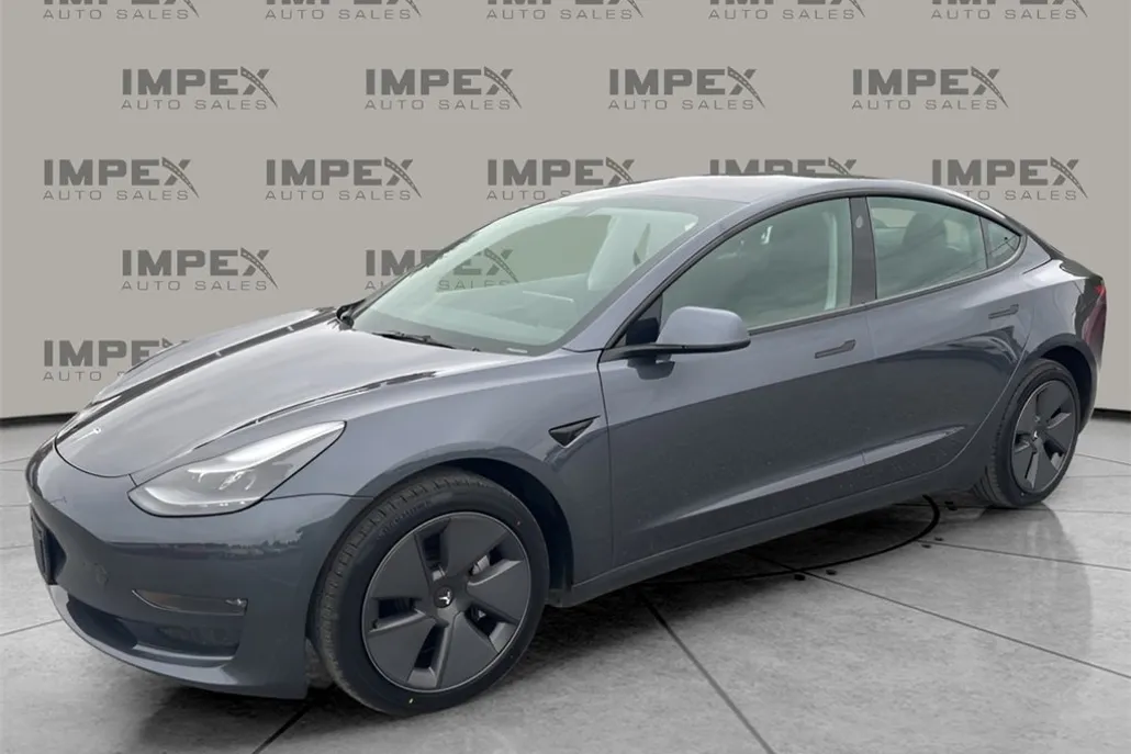 2023 Tesla Model 3 Long Range photo 1