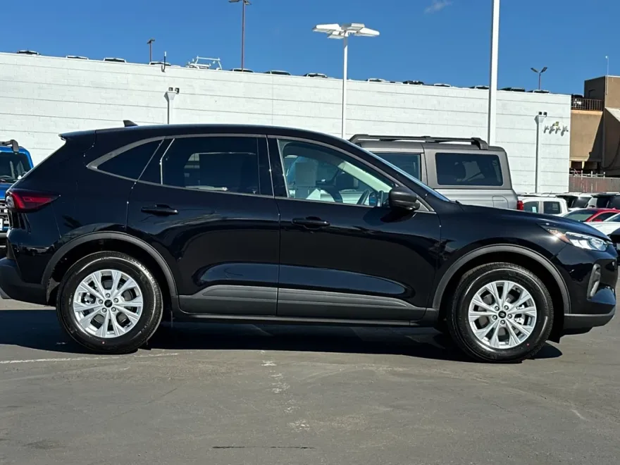2025 Ford Escape Active photo 1