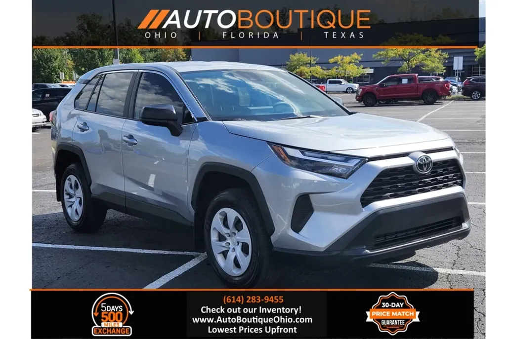 2024 Toyota RAV4 LE photo 1