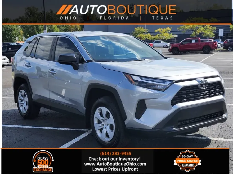 2024 Toyota RAV4 LE photo 1