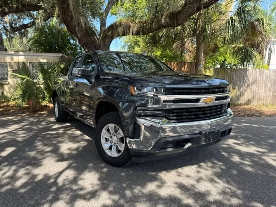 2020 Chevrolet Silverado 1500 LT photo 1