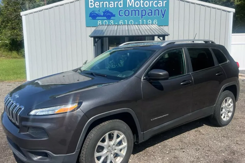 2016 Jeep Cherokee Latitude Sport photo 1