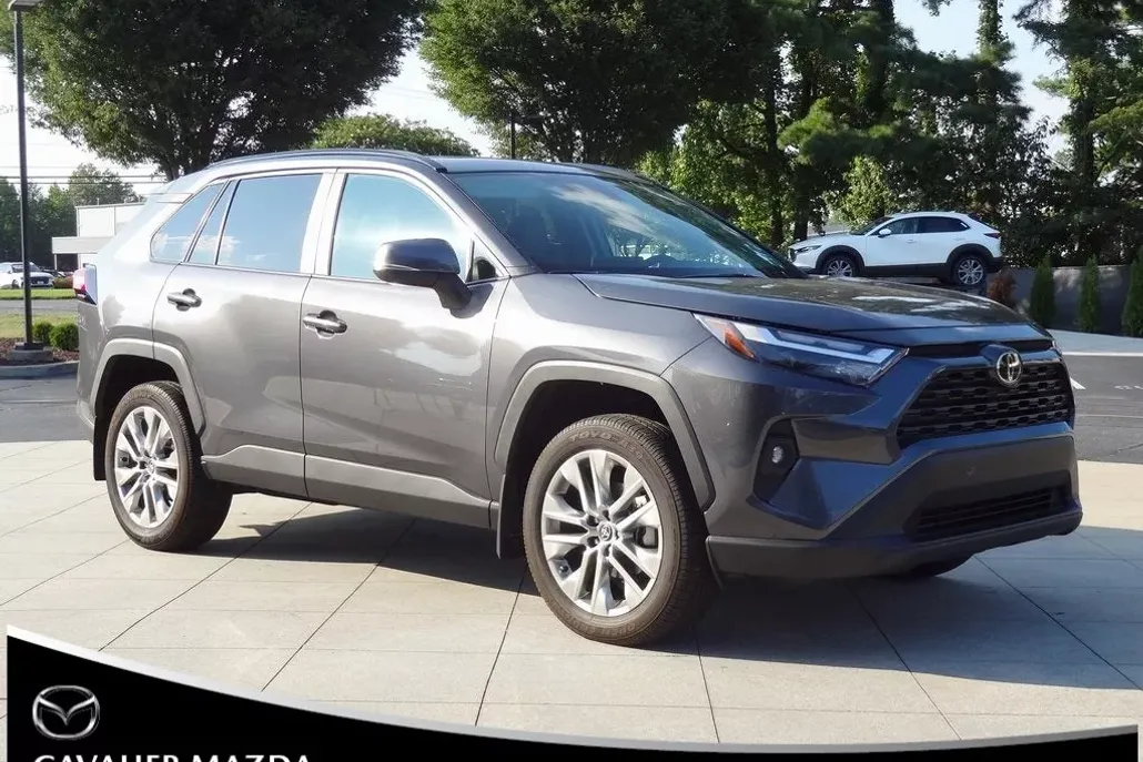 2024 Toyota RAV4 XLE Premium photo 1