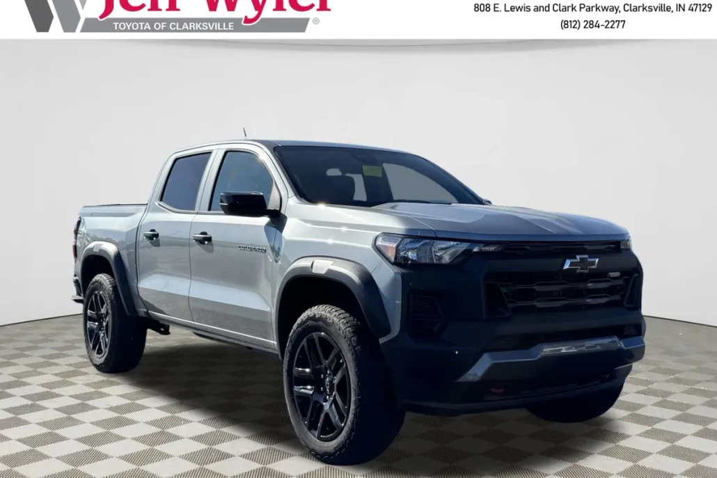 2024 Chevrolet Colorado Trail Boss photo 1