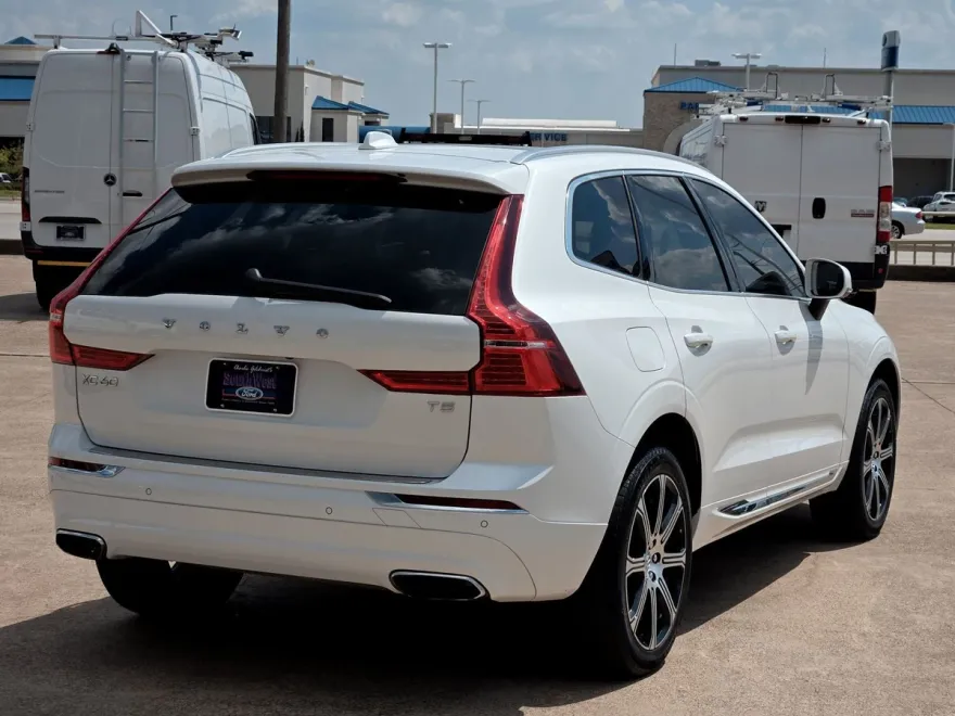 2021 Volvo XC60 T5 Inscription photo 1