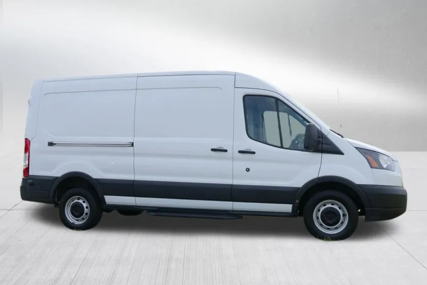 2019 Ford Transit Van photo 1