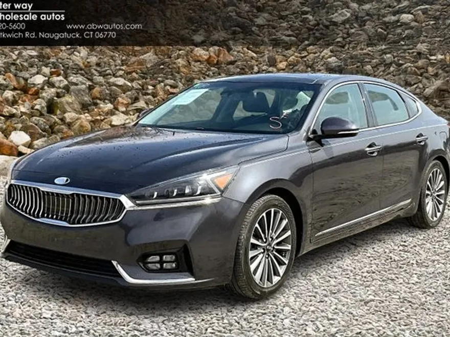 2017 Kia Cadenza Technology photo 1